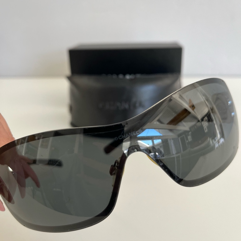 Auth VTG CHANEL Sunglasses 4164-B - Picture 9 of 16